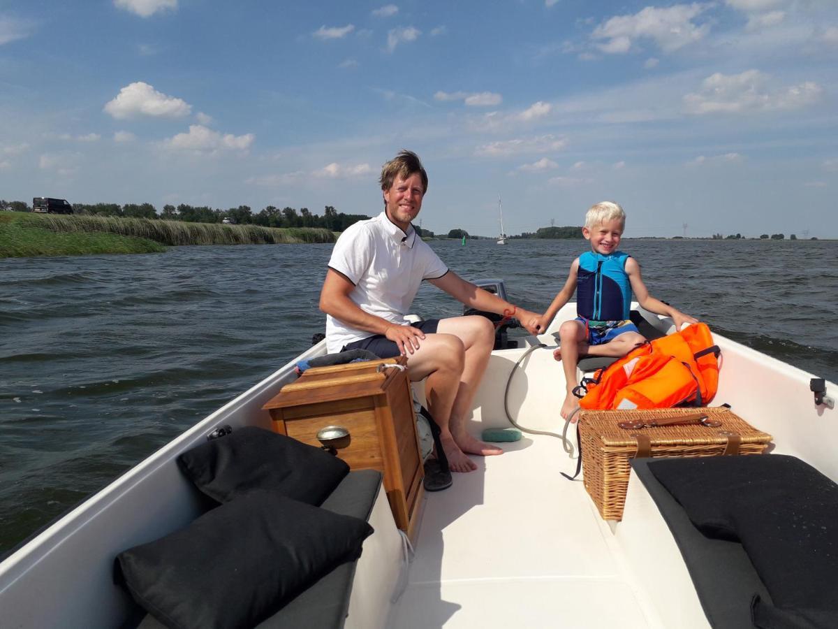 Landhoeve Hotel Oosterwolde  Bagian luar foto