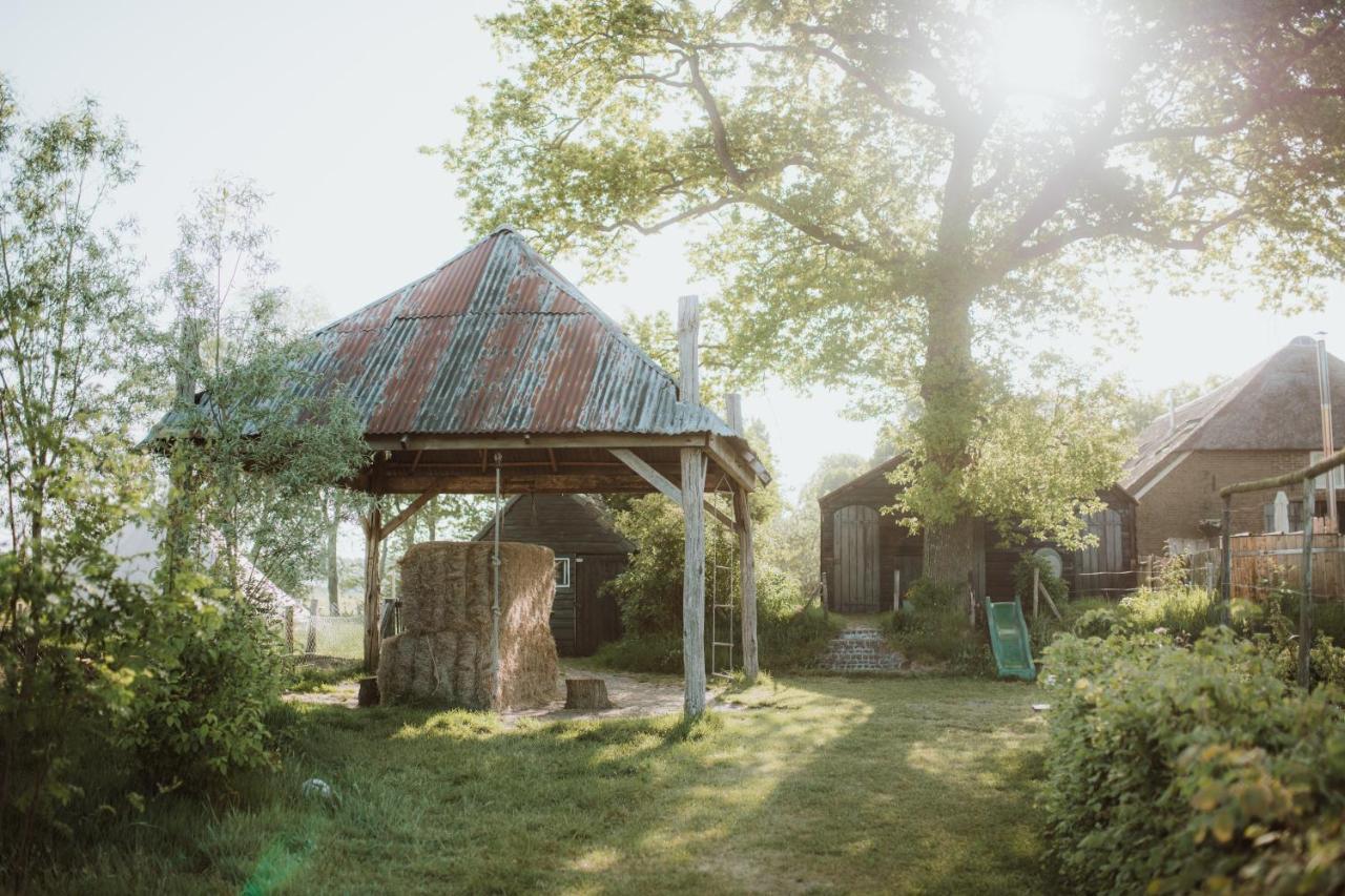 Landhoeve Hotel Oosterwolde  Bagian luar foto